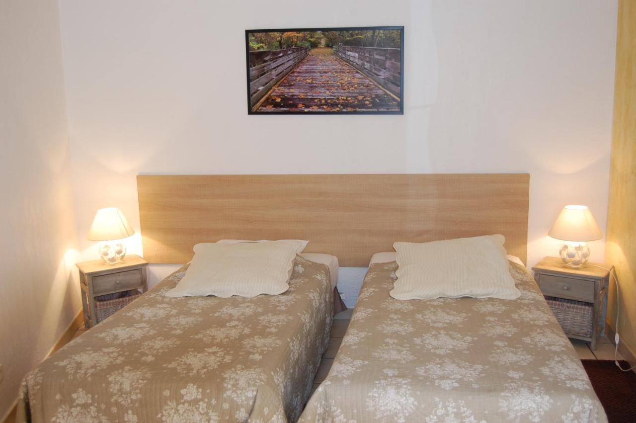 Auberge Du Bord Des Eaux - Demi-Pension Assuree Sur Reservation Сен-Аман-лез-О Екстериор снимка