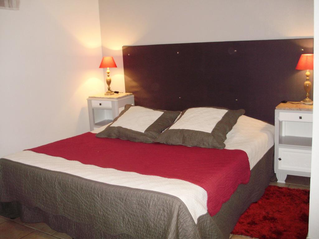 Auberge Du Bord Des Eaux - Demi-Pension Assuree Sur Reservation Сен-Аман-лез-О Екстериор снимка
