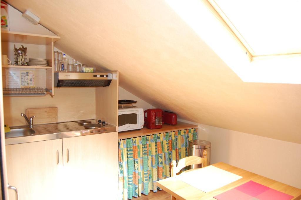 Auberge Du Bord Des Eaux - Demi-Pension Assuree Sur Reservation Сен-Аман-лез-О Стая снимка