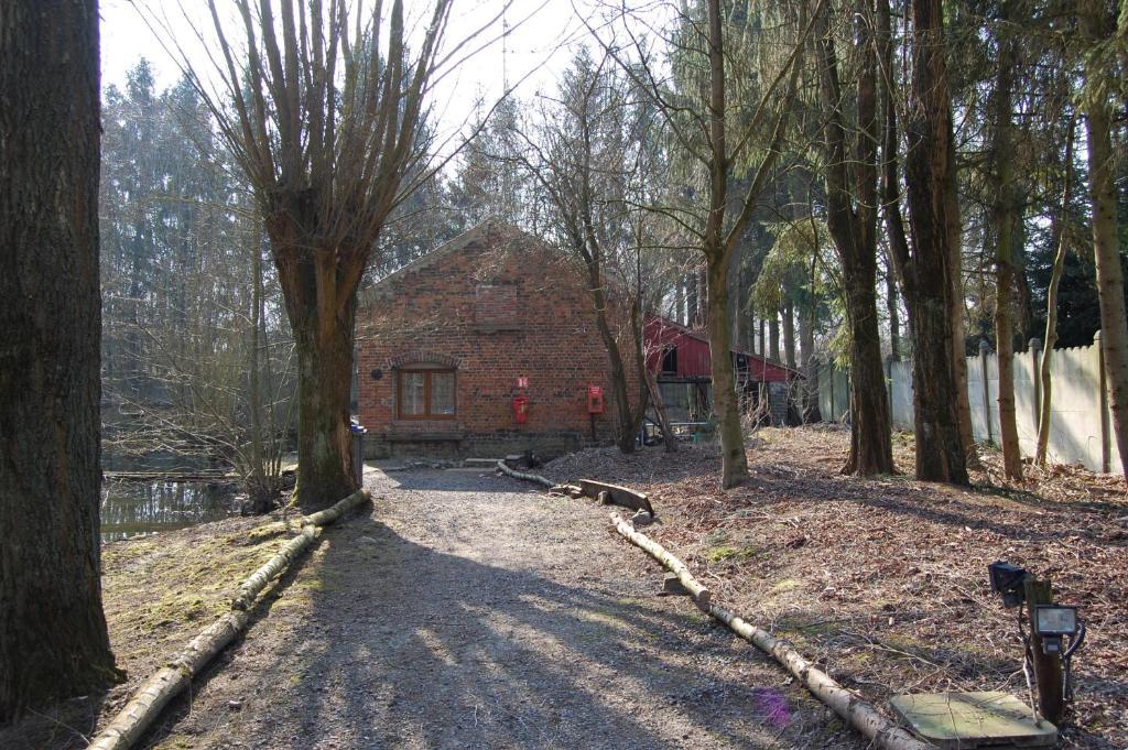 Auberge Du Bord Des Eaux - Demi-Pension Assuree Sur Reservation Сен-Аман-лез-О Екстериор снимка