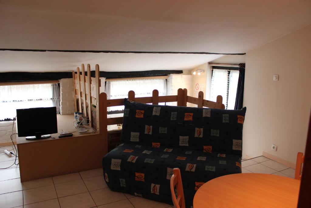 Auberge Du Bord Des Eaux - Demi-Pension Assuree Sur Reservation Сен-Аман-лез-О Стая снимка