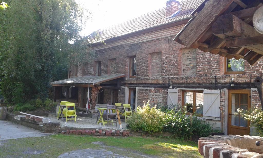 Auberge Du Bord Des Eaux - Demi-Pension Assuree Sur Reservation Сен-Аман-лез-О Екстериор снимка