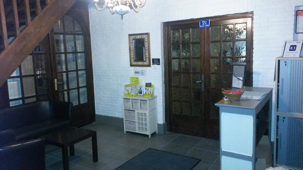 Auberge Du Bord Des Eaux - Demi-Pension Assuree Sur Reservation Сен-Аман-лез-О Екстериор снимка